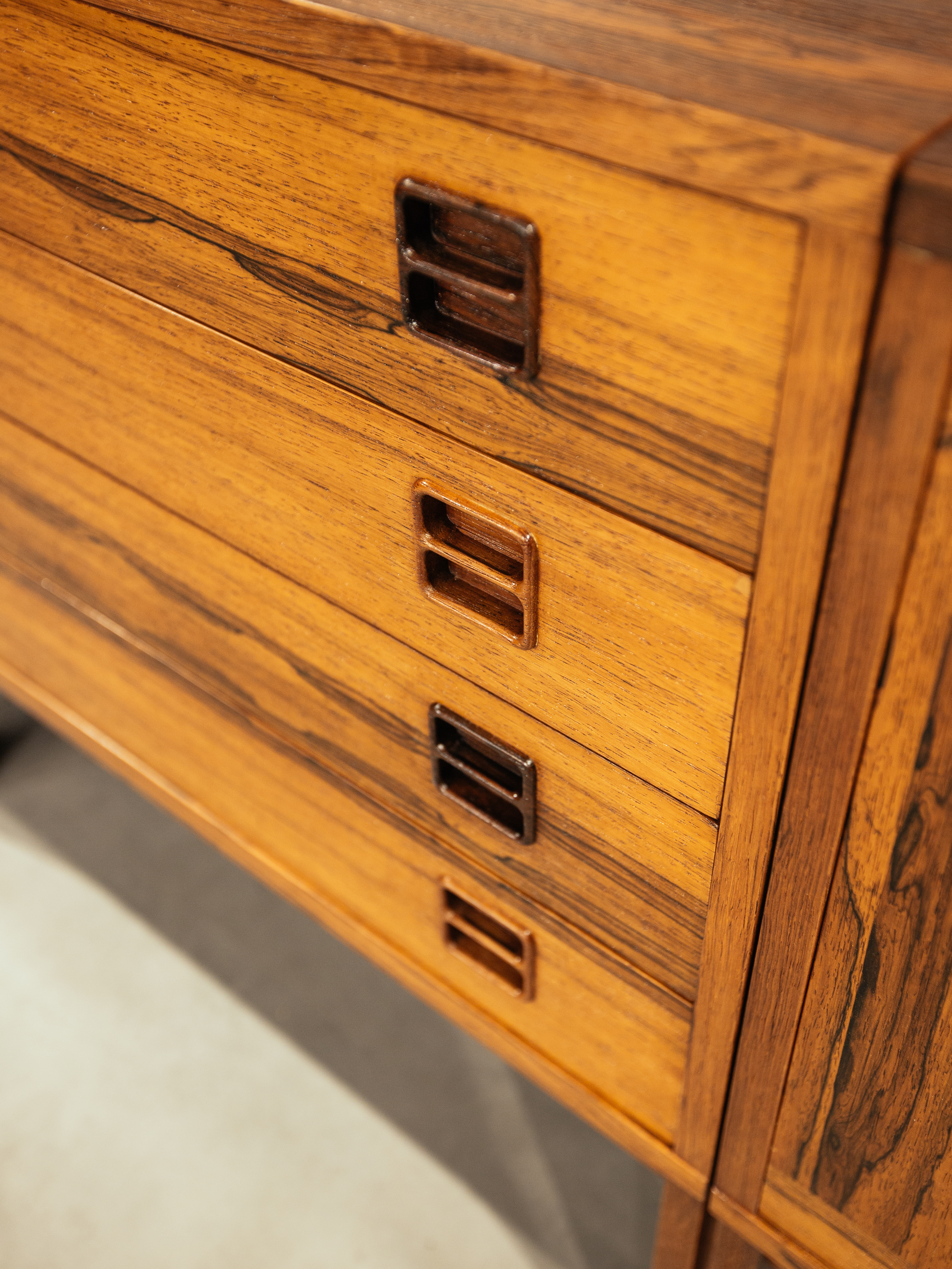 1960s, Eric Wörtz tasarımı , Jakaranda ağacı kitaplık